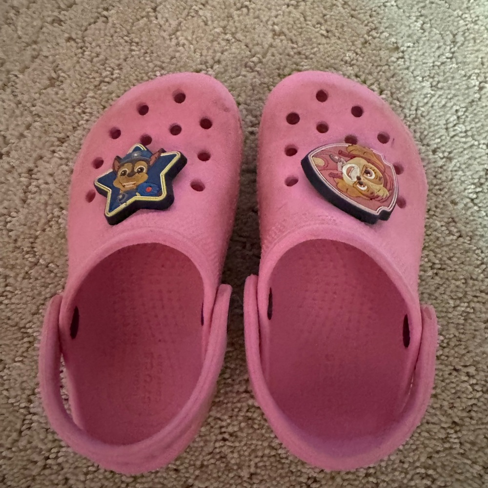Girls pink crocs